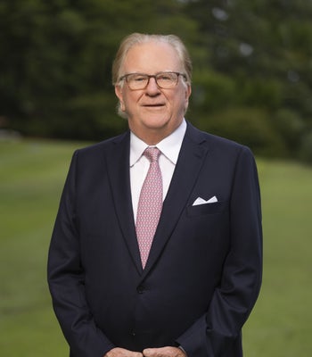 Portrait of Kevin Newcomb, Sales Associate.